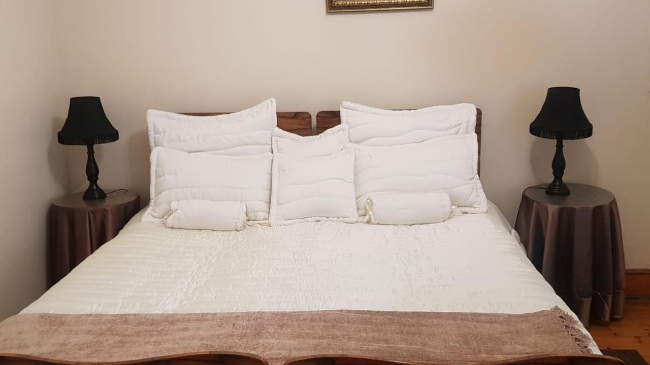 יוהנסבורג Upper Houghton Guesthouse מראה חיצוני תמונה