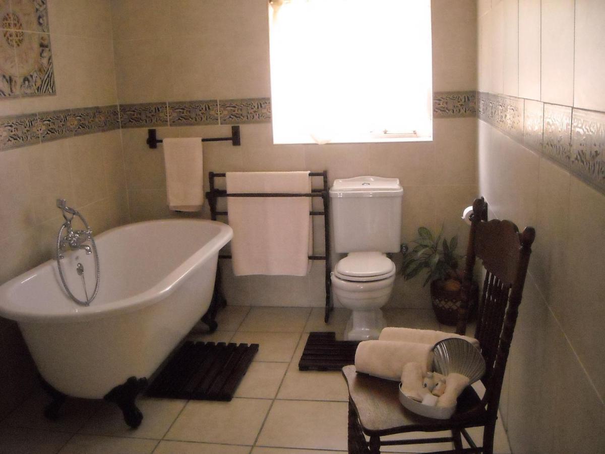 יוהנסבורג Upper Houghton Guesthouse מראה חיצוני תמונה
