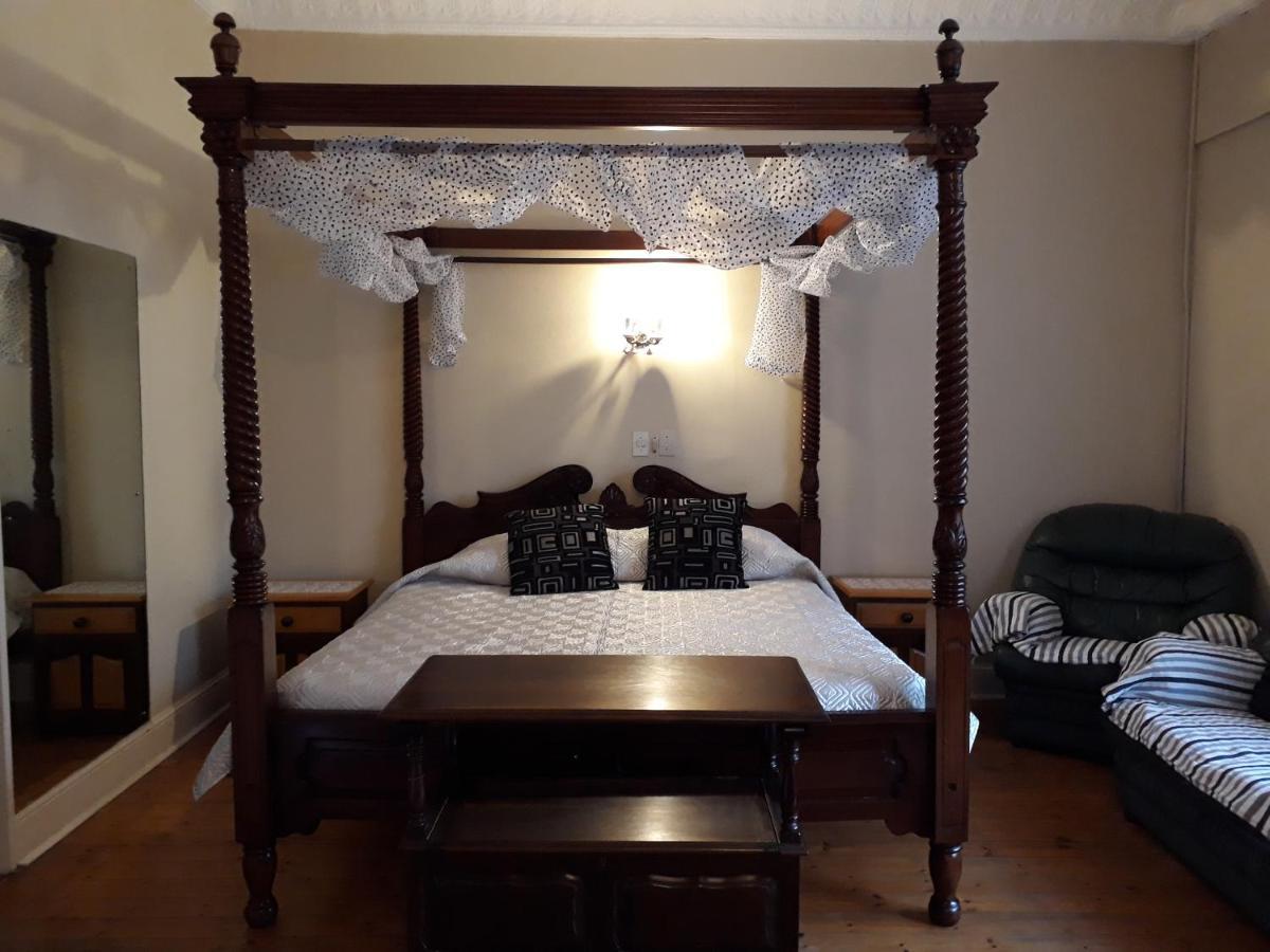 יוהנסבורג Upper Houghton Guesthouse מראה חיצוני תמונה