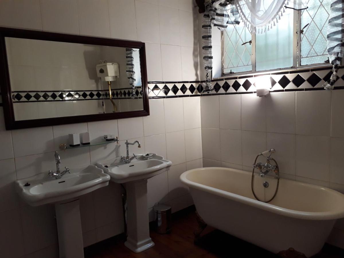 יוהנסבורג Upper Houghton Guesthouse מראה חיצוני תמונה