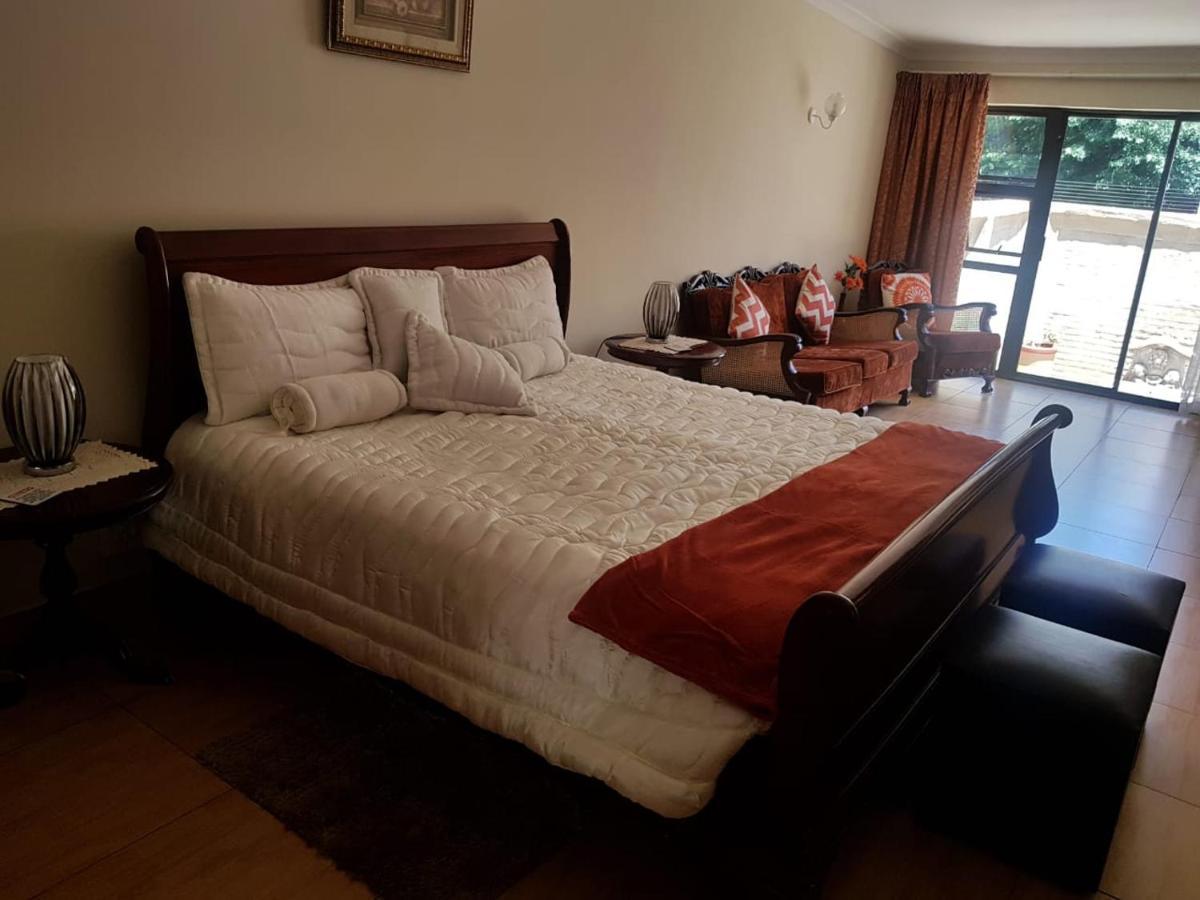 יוהנסבורג Upper Houghton Guesthouse מראה חיצוני תמונה