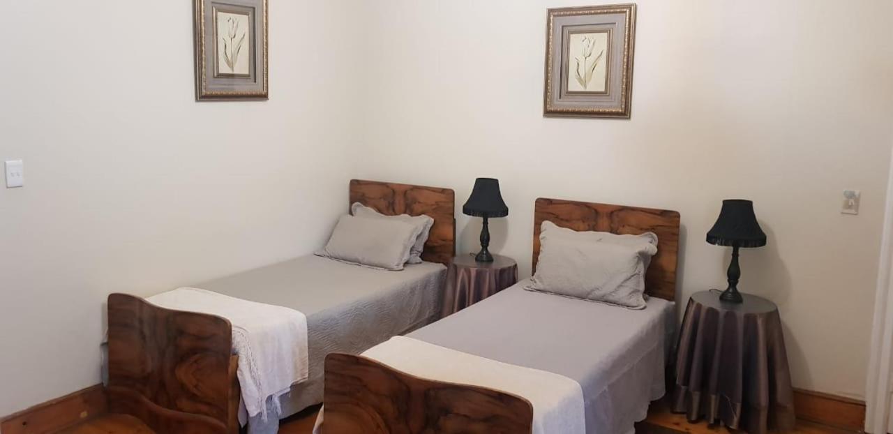 יוהנסבורג Upper Houghton Guesthouse מראה חיצוני תמונה